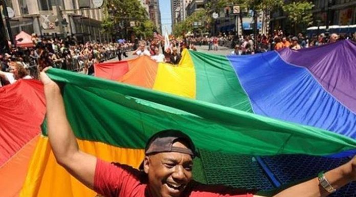 TNI LGBT
