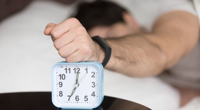 Telat-Shalat-Subuh-Karena-Kesiangan-Apakah-Wajib-Qadha