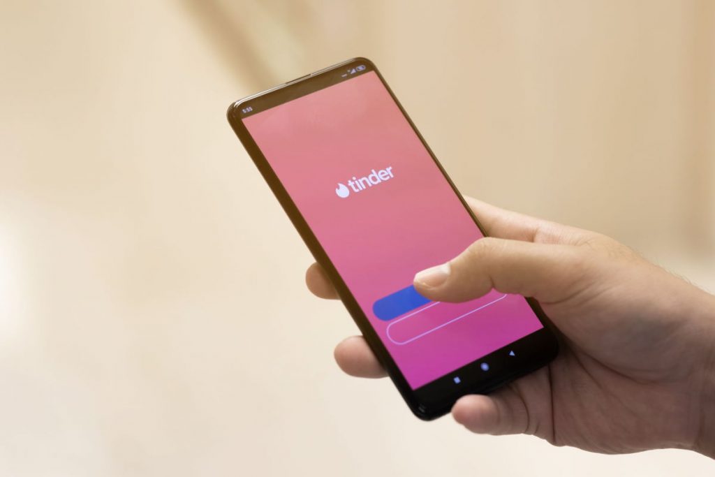 Thailand dan Tinder Kerjasama Bantu Jomblo dan Hukum Mencari Jodoh Dengan Aplikasi