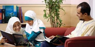 Tips Membangun Komunikasi Islami dalam Keluarga