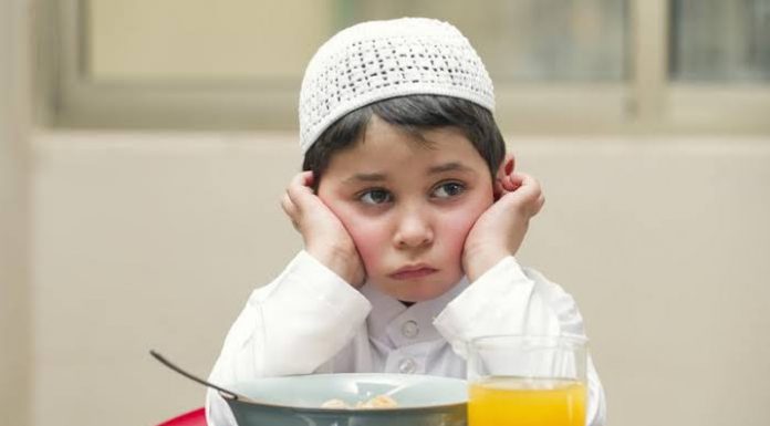 tips melatih anak berpuasa