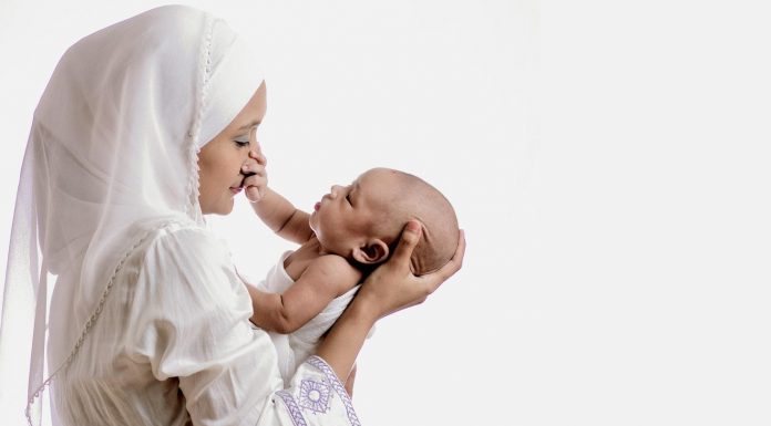 Tsania Marwah Kesulitan Bertemu Anak dan Hukumnya Dalam Islam