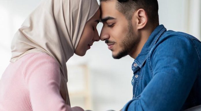 Wajibkah Suami Memuaskan Istri saat Berhubungan Intim? Wajibkah Suami Memuaskan Istri