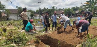 Warga Tolak Pemakaman Protokol Covid-19