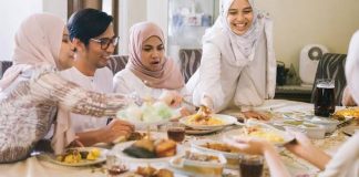 8 Adab Bertamu dalam Islam adab bertamu
