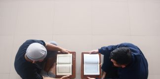 adab lebih tinggi dari ilmu