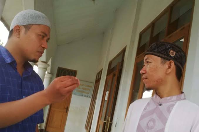 Adab Mengiringi Jenazah