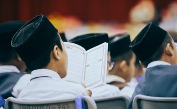 Adab menuntut ilmu