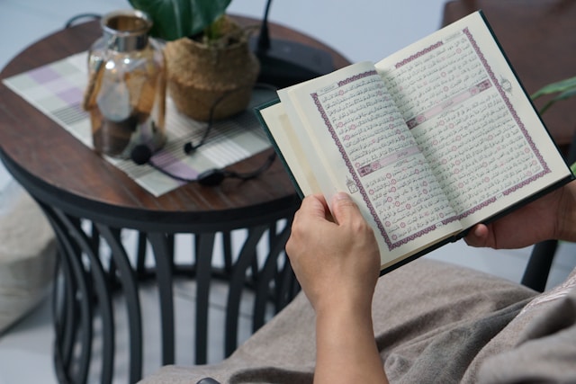anak membawa orang tua ke surga