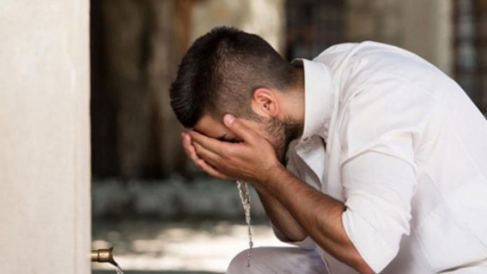 apakah menangis membatalkan wudhu dan solat