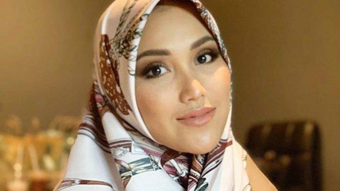 Ayu Ting – Ting