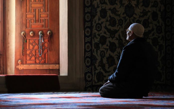 bacaan sholat-yang-berbeda-ada-hikmahnya-lho