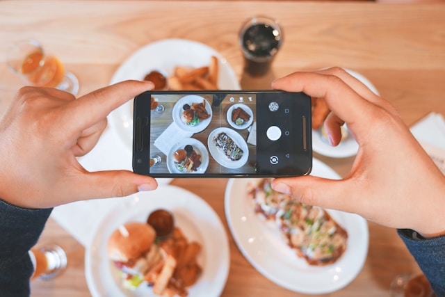 bahaya menjadikan influencer sebagai panutan 1 bahaya menjadikan influencer sebagai panutan