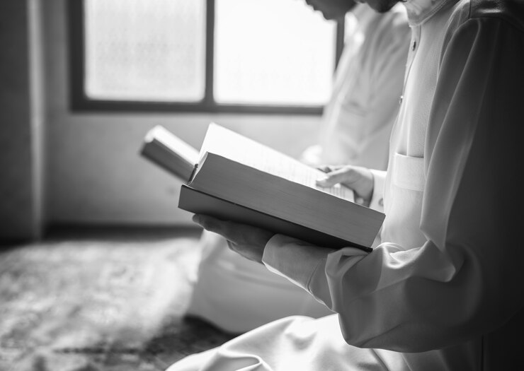 bolehkan wanita haid memegang Al Qur’an terjemahan