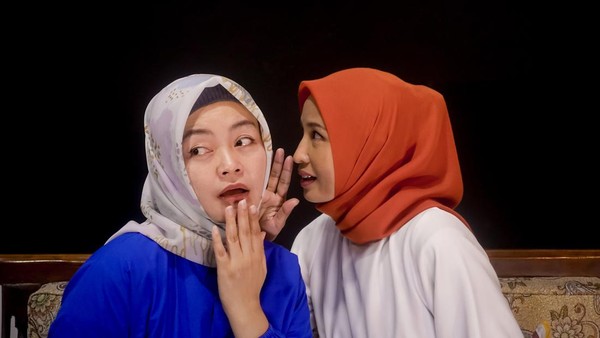 cara menyikapi gosip tetangga cara menyikapi gosip tetangga