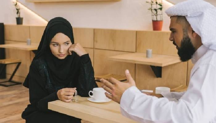 Cara menyikapi suami yang mendiamkan istrinya