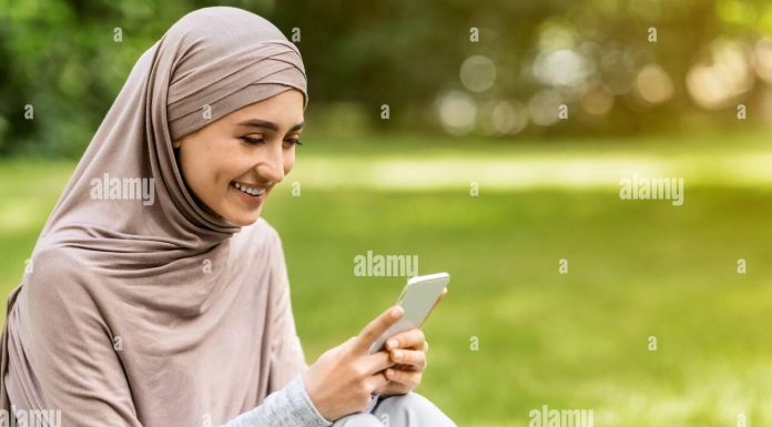 Chat dengan lawan jenis