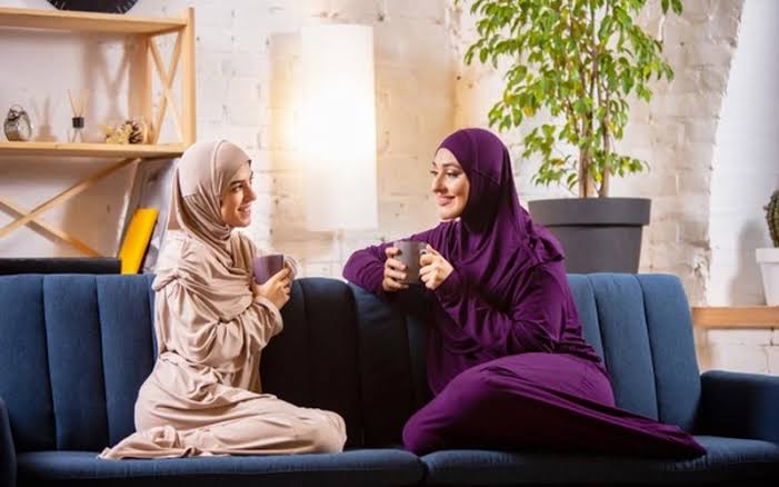 curhat masalah keluarga ke teman