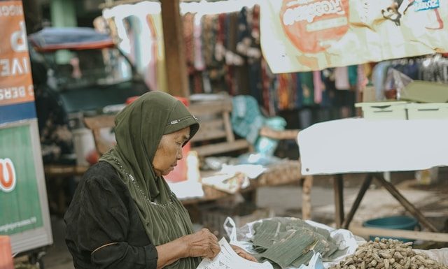 dagangan sepi terus