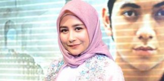 Dress terbuka Prilly Latuconsina