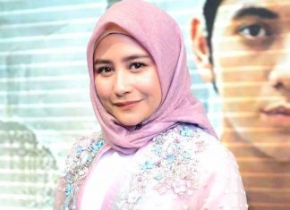 Berkaca dari Dress Terbuka Prilly Latuconsina, Begini Adab Berpakaian Dress terbuka Prilly Latuconsina