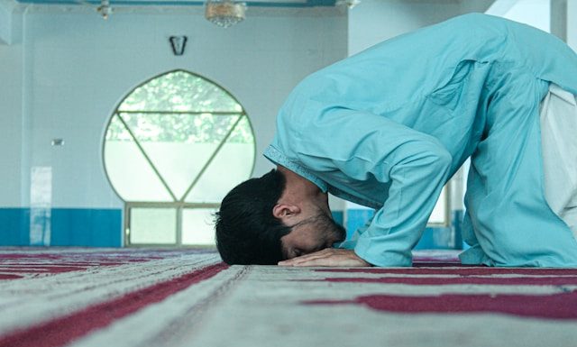 Efek Selalu Tawakal pada Allah; Rahasia Ketenangan Hati yang Sering Dilupakan efek selalu tawakal pada Allah