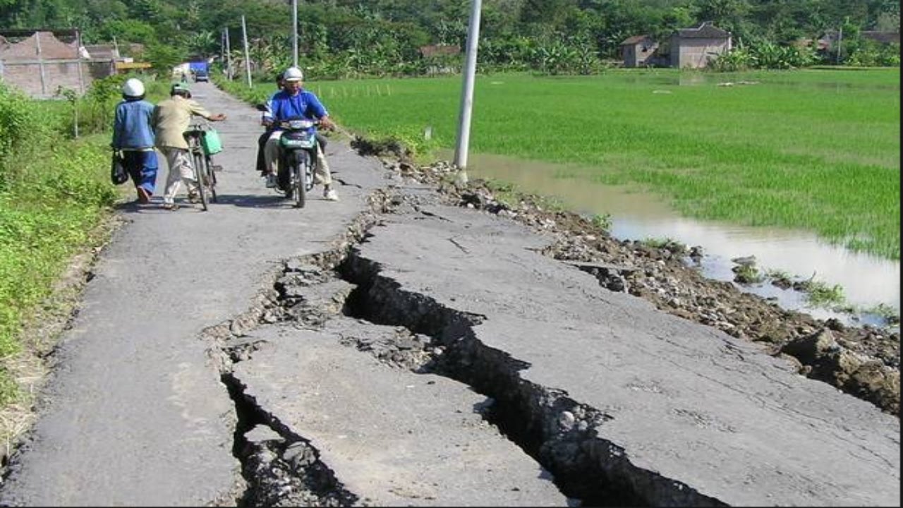Gempa Sukabumi, Ada Hikmah Bagi Manusia - Cahaya Islam