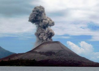 gunung krakatau