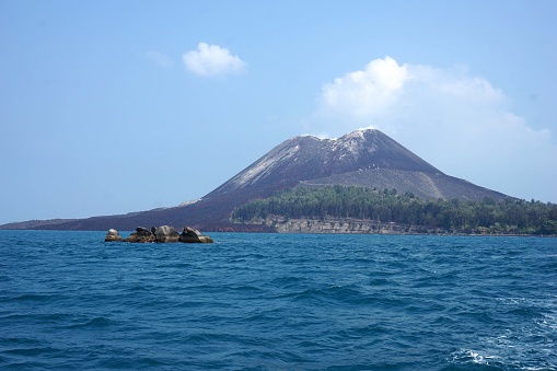 gunung-tinggi gunung tertinggi di Indonesia