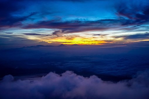 gunung tertinggi di Indonesia