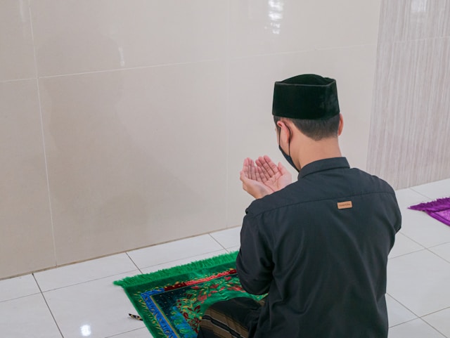 hati terasa jauh dari Allah