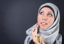 Usut Tuntas Hukum Memakai Parfum bagi Wanita Muslim! Usut Tuntas Hukum Memakai Parfum bagi Wanita Muslim!