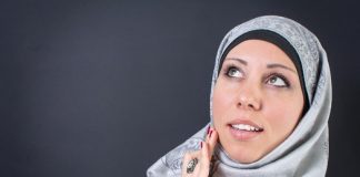 Usut Tuntas Hukum Memakai Parfum bagi Wanita Muslim!