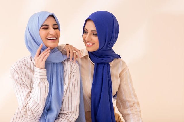 hukum pakaian sutra bagi perempuan