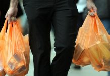 Hukum Plastik Belanja Berbayar dalam Islam hukum plastik belanja berbayar
