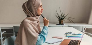Hukum Wanita Bekerja dalam Masa Iddah