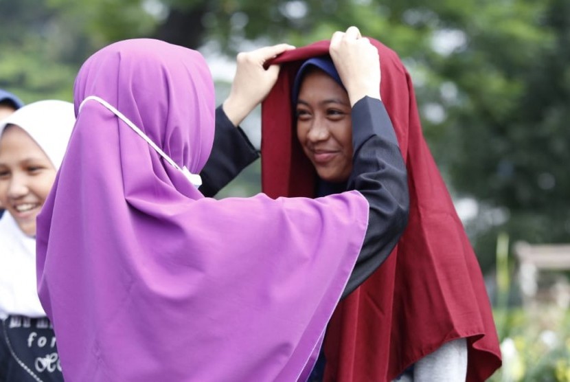 ibu Ayu Ting Ting
