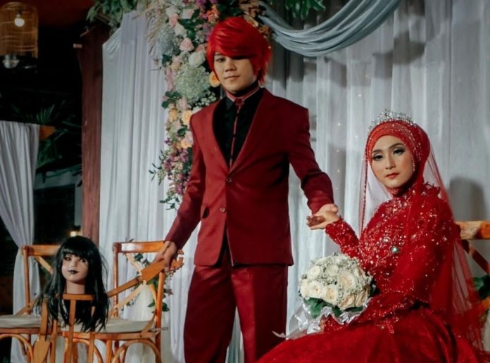 istri-pesulap-merah-1 Istri Pesulap Merah