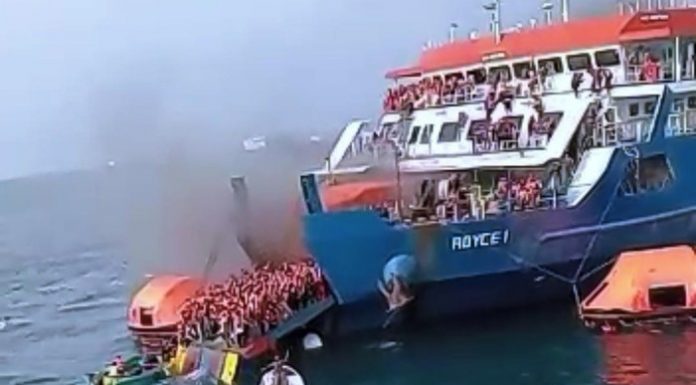 Kapal Feri Terbakar Begini Hikmah dibaliknya, Begini Doa Saat Terjadi Kebakaran kapal Feri terbakar
