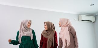 kesopanan dalam interaksi sosial