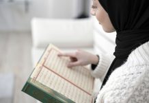 5 Keutamaan Surat Al Kahfi, Baca dengan Rutin Agar Mendapat Kebaikan keutamaan surat Al Kahfi