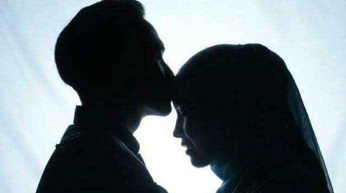 kewajiban suami membela istri