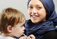 Kisah Abu Hurairah dan Islamnya Sang Ibunda (Berbuat Baik Kepada Ibu) Kisah Abu Hurairah dan Islamnya Sang Ibunda (Berbuat Baik Kepada Ibu)