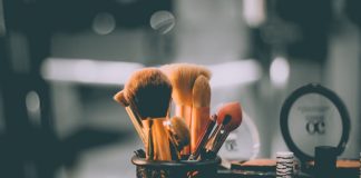 kosmetik yang mengandung alkohol