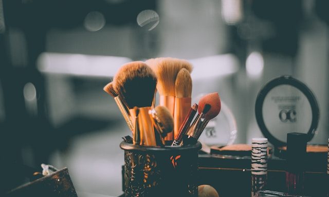 Hukum Menggunakan Kosmetik yang Mengandung Alkohol kosmetik yang mengandung alkohol