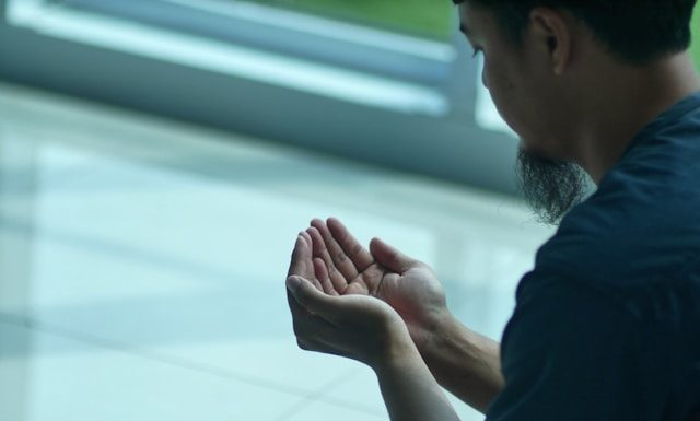 Hukum air yang dibacakan doa