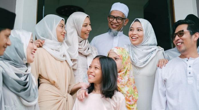 membangun ikatan keluarga yang kuat