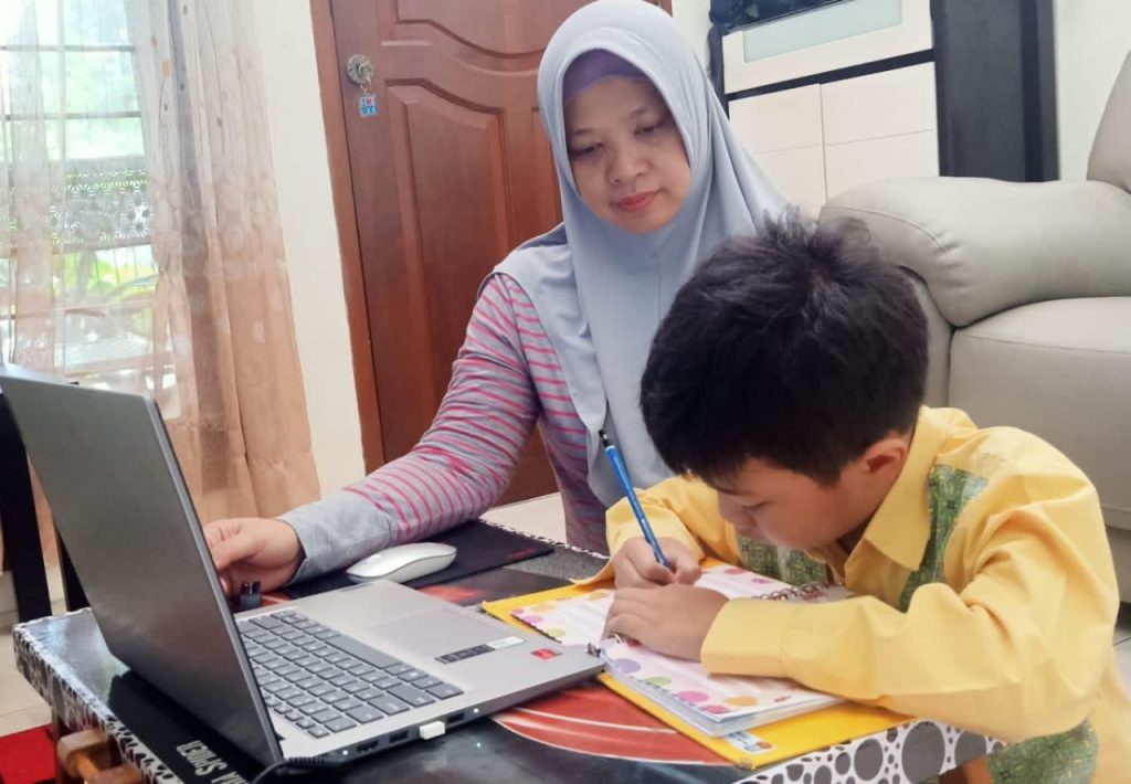 Membangun sikap inklusif dalam keluarga