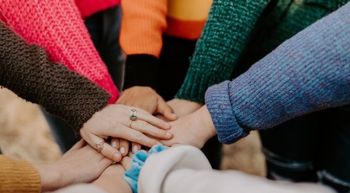 membina hubungan yang harmonis