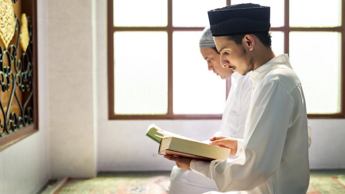 membimbing remaja muslim